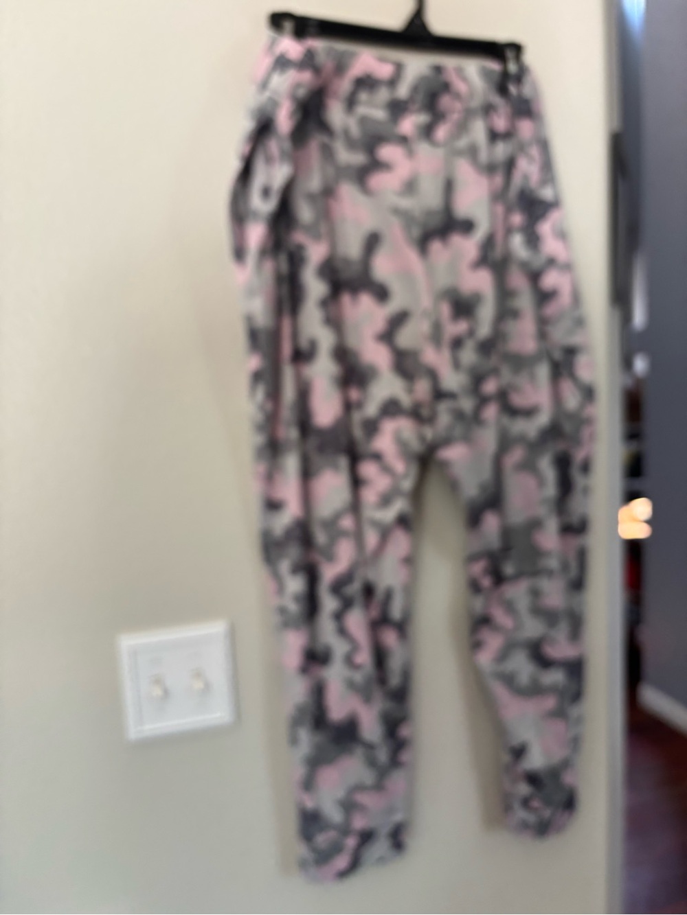Bundle of 5 comfy bottoms - Picture 3 of 16